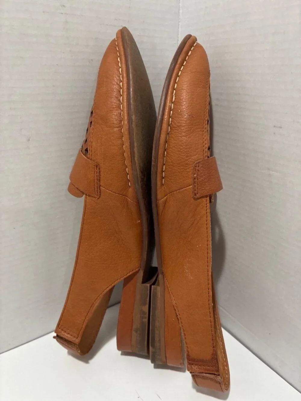 Pikolinos Womens Caleta leather slingback flats brandy color pattern on the toe